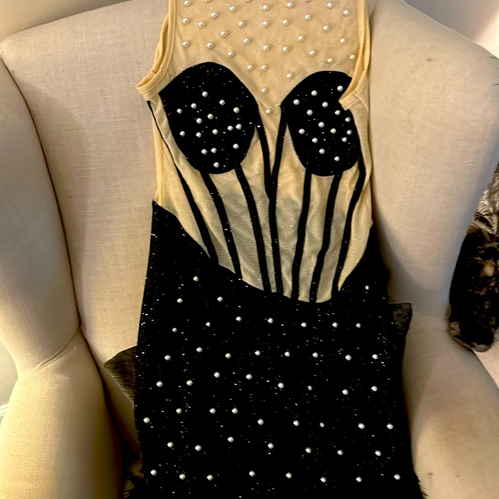 Cute dress/could be a cover up for the beach or for date night size Large NWT